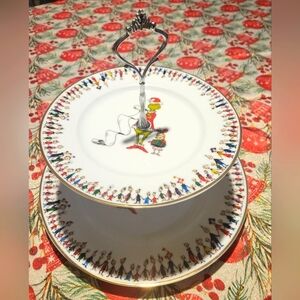 Grinch Christmas Cookie 2 Tier Dessert Stand